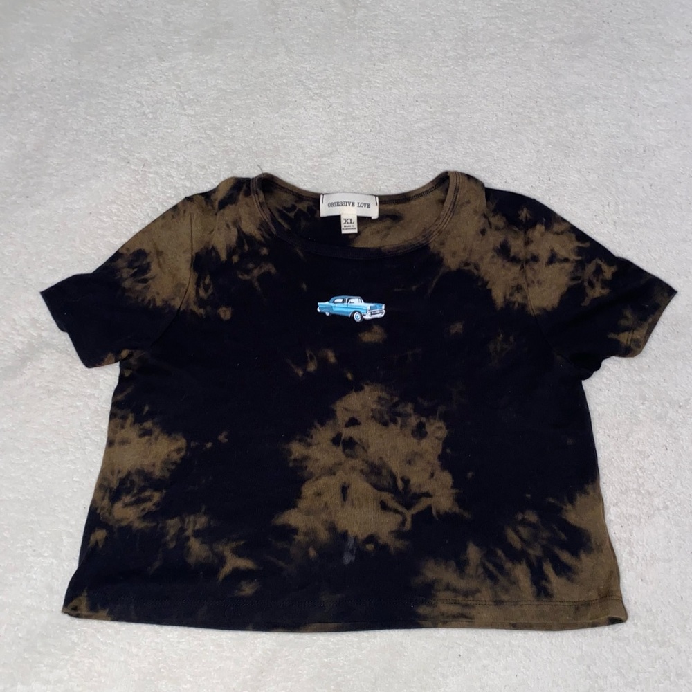 Cute Obsessive Love cropped car shirt!!